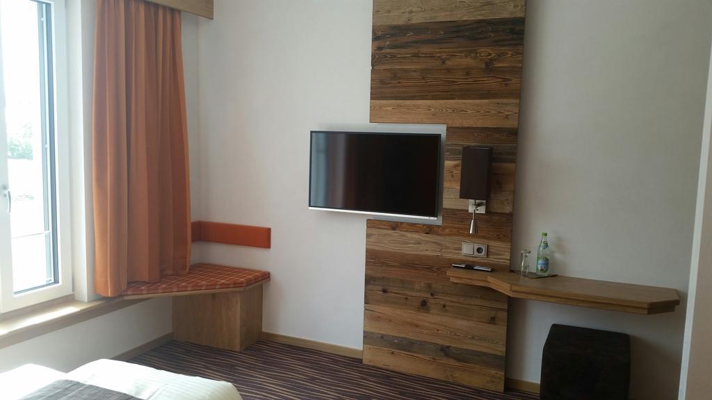 Alpenflair Hotel Бухлоэ Номер фото