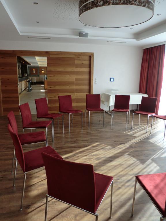 Alpenflair Hotel Бухлоэ Экстерьер фото
