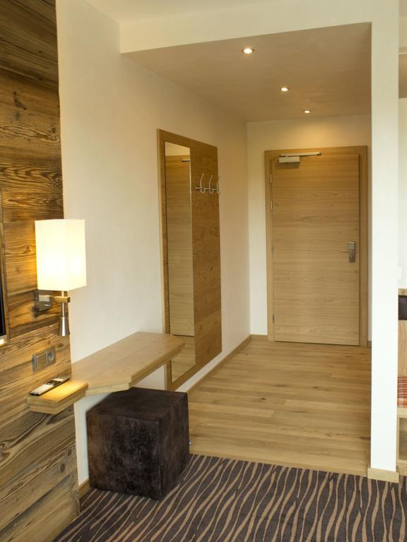 Alpenflair Hotel Бухлоэ Экстерьер фото