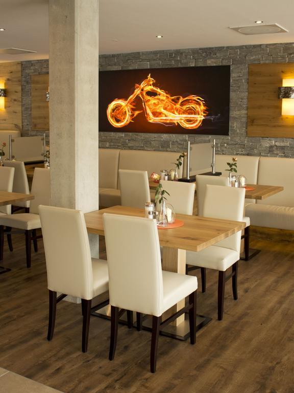Alpenflair Hotel Бухлоэ Экстерьер фото